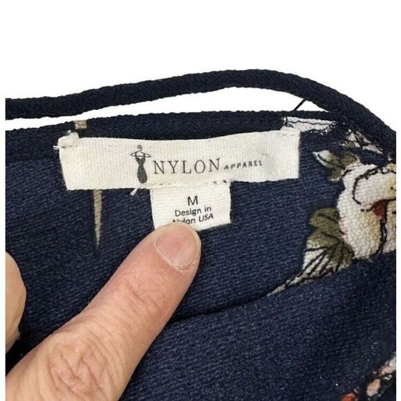 Nylon Apparel Dark Blue Floral Print Flowy Kimono Sleeve Shirt Size Medium - Picture 2 of 10